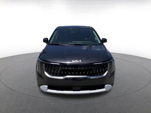 Used 2026 Kia Carnival FWD image 4
