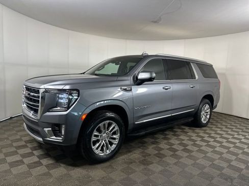 Used 2022 GMC Yukon XL SLT w/ SLT Premium Package image 7