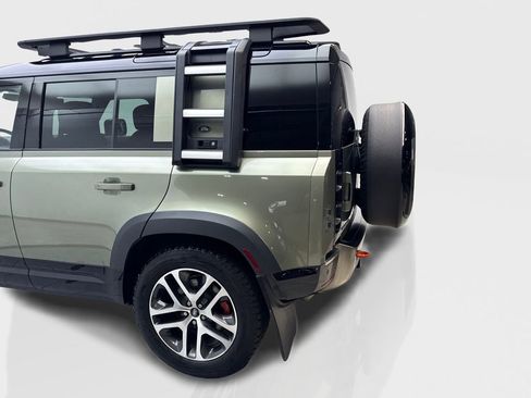 Used 2023 Land Rover Defender 110 X AWD/4WD image 17