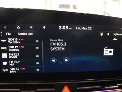 Used 2024 Hyundai Elantra SEL FWD image 27