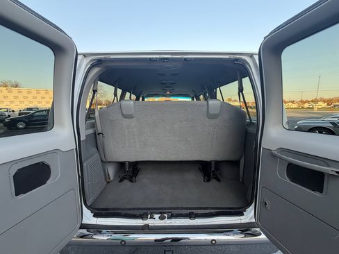 Used 2008 Ford E-350 and Econoline 350 XLT image 11