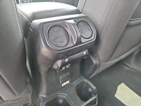 Used 2023 Jeep Wrangler Unlimited Sahara w/ Cold Weather Group AWD/4WD image 15