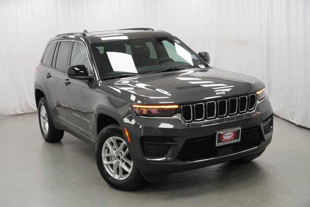 Certified 2025 Jeep Grand Cherokee Laredo X AWD/4WD image 16
