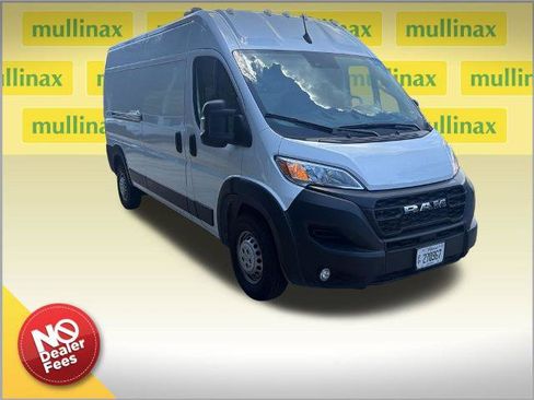 Used 2025 RAM ProMaster 2500 w/ Convenience Group FWD image 1