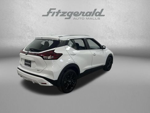Used 2024 Nissan Kicks SV FWD image 6