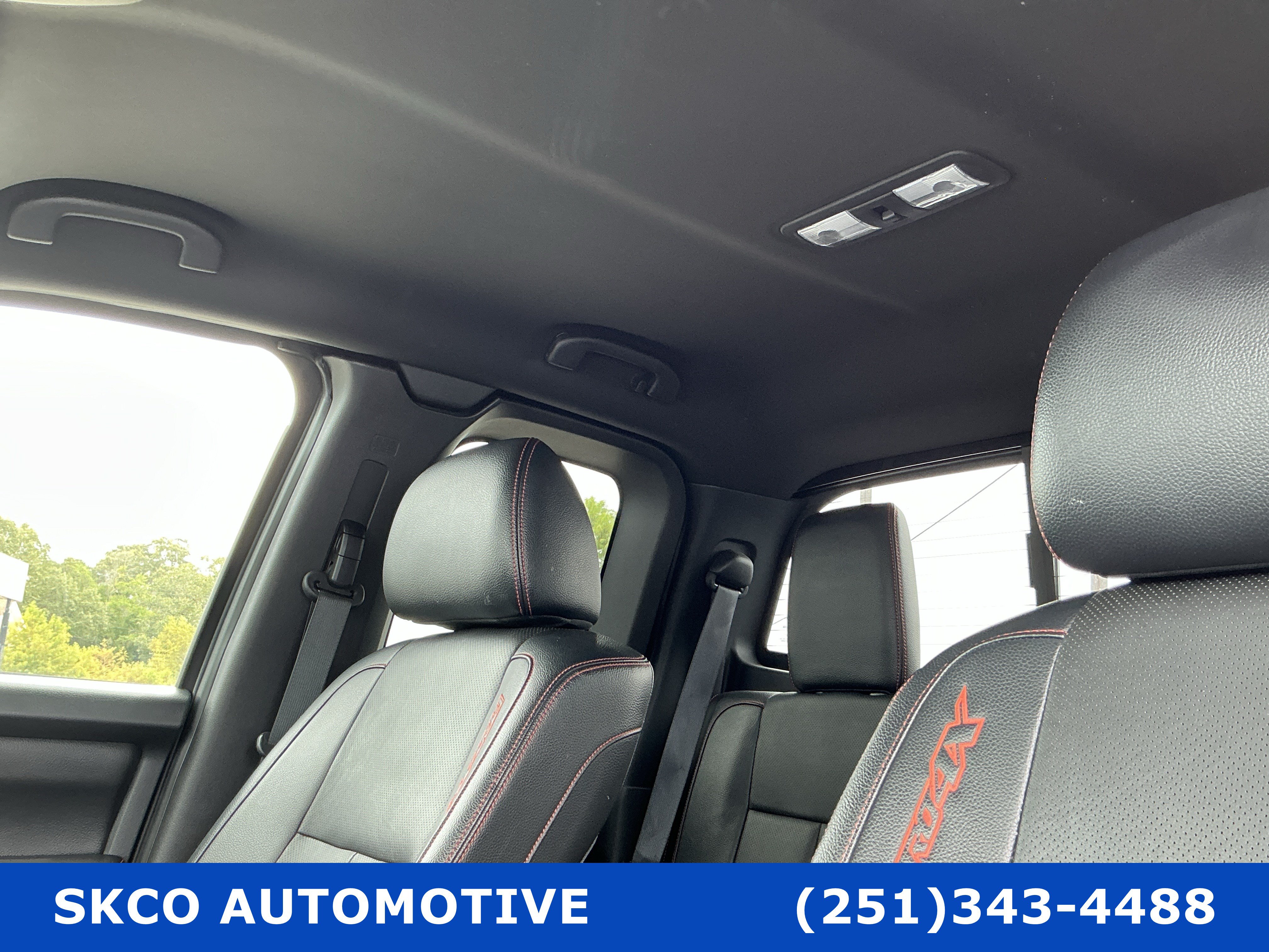 Used 2020 Nissan Titan PRO-4X w/ Pro-4x Convenience Package AWD/4WD image 27
