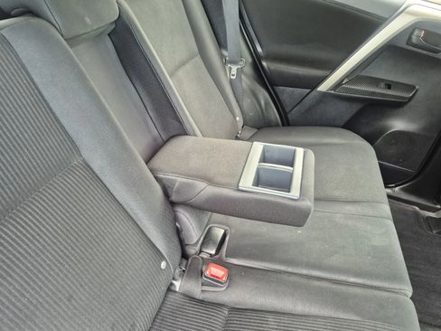 Used 2014 Toyota RAV4 LE FWD image 17