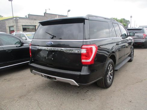 Used 2018 Ford Expedition Max XLT w/ Equipment Group 201A AWD/4WD image 5