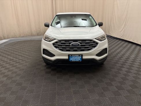 Used 2019 Ford Edge SE image 2
