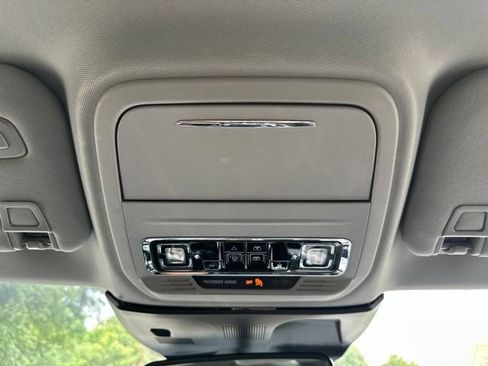 Used 2020 Lincoln Corsair FWD w/ Premium Package image 28