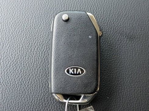 Used 2020 Kia Soul S FWD image 30