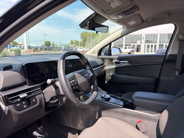 Used 2026 Kia Sportage LX FWD image 16