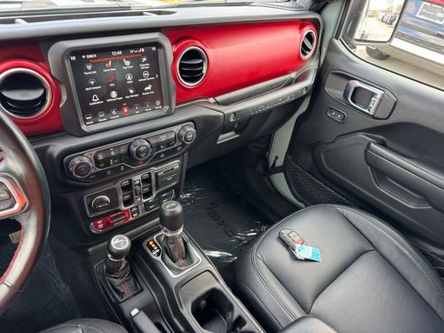 Used 2023 Jeep Wrangler Rubicon w/ Cold Weather Group image 29