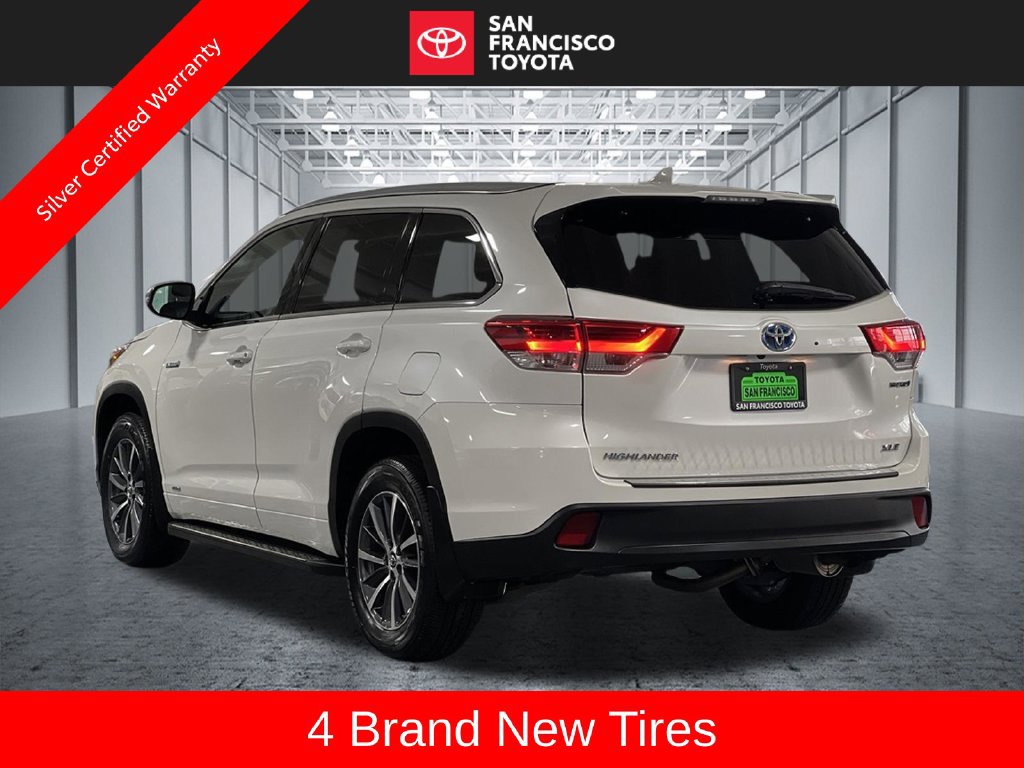 Certified 2017 Toyota Highlander XLE AWD/4WD image 3