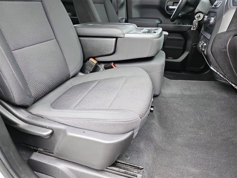 Used 2020 Chevrolet Silverado 1500 Custom w/ Custom Value Package image 13