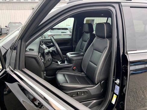 Used 2023 Chevrolet Tahoe Premier w/ Premium Package image 10