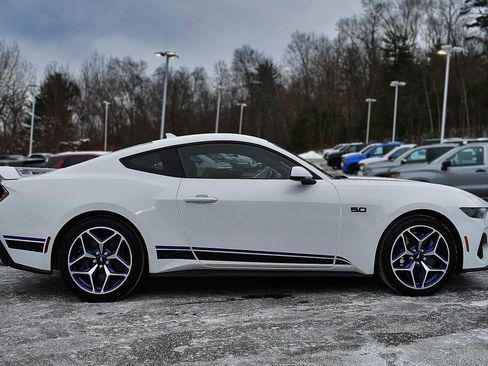 Used 2025 Ford Mustang GT Premium w/ GT Performance Package image 7