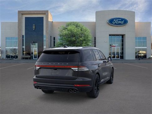 New 2026 Lincoln Aviator Reserve image 8