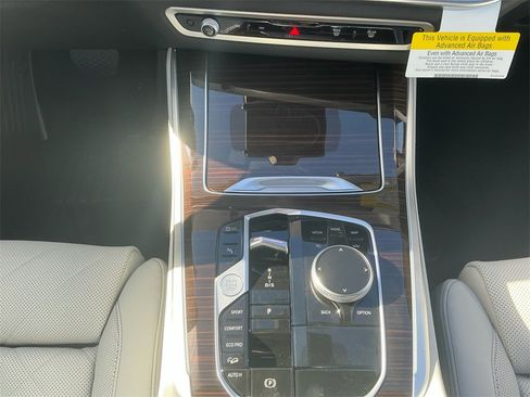 New 2026 BMW X5 xDrive40i w/ Climate Comfort Package image 11