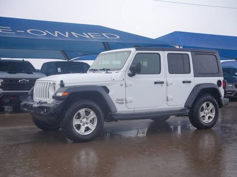 Used 2020 Jeep Wrangler Unlimited Sport S AWD/4WD image 2