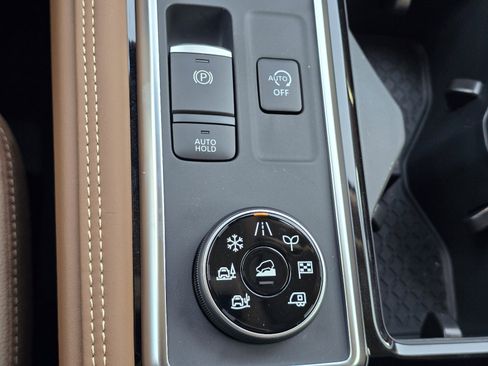 New 2026 Nissan Pathfinder Platinum image 20