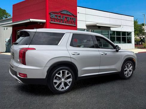 Used 2022 Hyundai Palisade SEL w/ Premium Package FWD image 5