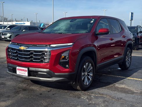 Used 2026 Chevrolet Equinox LT w/ Safety and Technology Package image 2