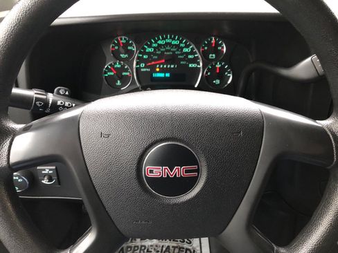 Used 2015 GMC Savana 2500 G2500 image 31