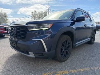 Used 2025 Honda Pilot Elite video 1