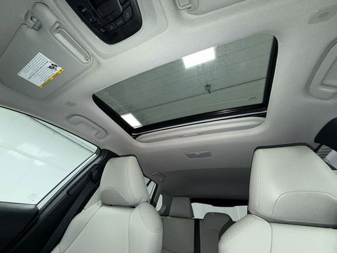 Used 2023 Toyota Corolla Cross LE w/ Moonroof Package AWD/4WD image 24