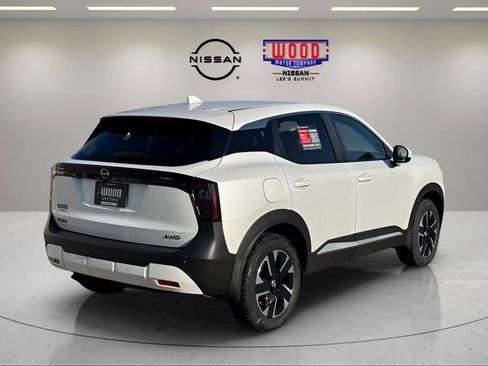 Certified 2025 Nissan Kicks SV image 3