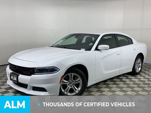 Used 2022 Dodge Charger SXT image 4