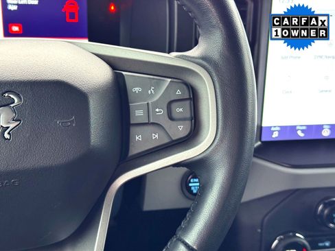 Used 2023 Ford Bronco Badlands image 24