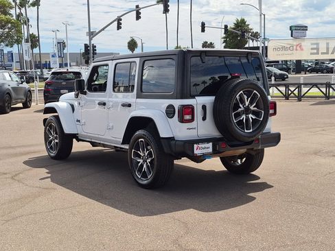 Used 2024 Jeep Wrangler Unlimited AWD/4WD image 6