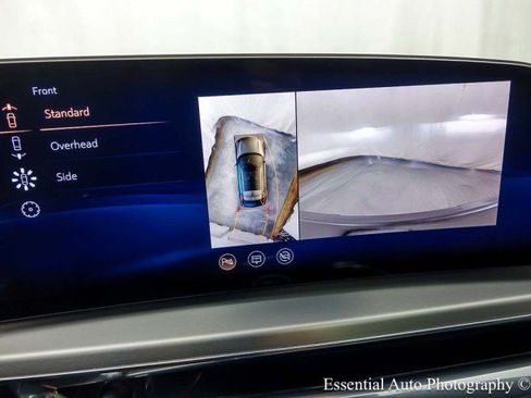 Used 2024 Cadillac Lyriq Luxury AWD/4WD image 24