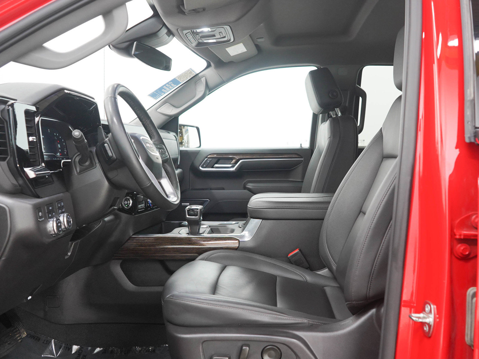 Used 2024 GMC Sierra 1500 Elevation w/ Elevation Premium Package AWD/4WD image 23