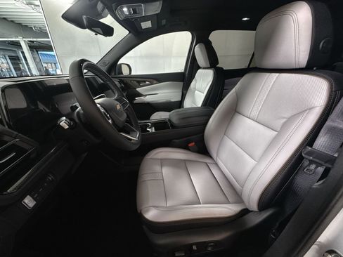 New 2026 Chevrolet Traverse High Country image 13