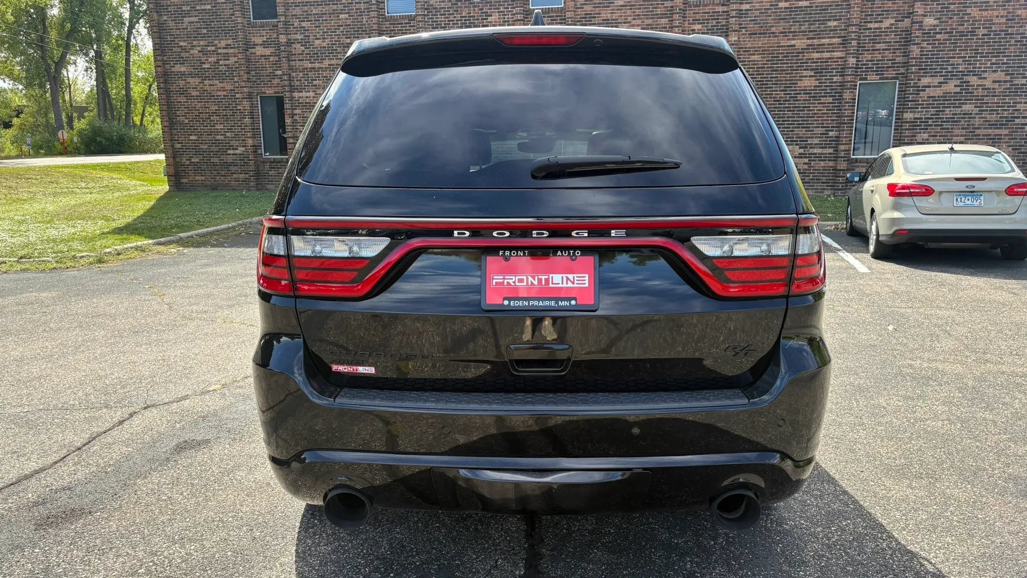 Used 2017 Dodge Durango R/T w/ Technology Group AWD/4WD image 8