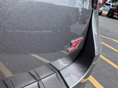 Used 2025 Ford Explorer ST AWD/4WD image 7