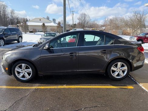 Used 2015 Chevrolet Cruze Diesel w/ Sun And Sound Package image 6