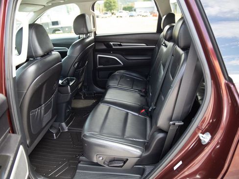 Used 2022 Kia Telluride LX image 22