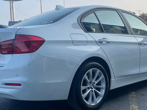 Used 2017 BMW 320i xDrive 320i xDrive image 10