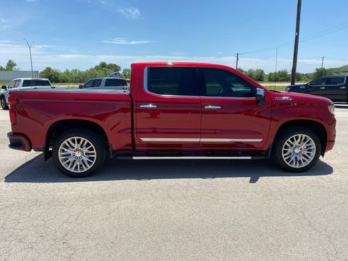 Used 2024 Chevrolet Silverado 1500 High Country w/ Technology Package AWD/4WD image 7