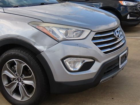 Used 2014 Hyundai Santa Fe GLS image 6