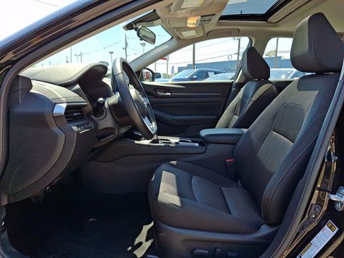 Certified 2024 Nissan Altima 2.5 SV w/ SV Premium Package FWD image 14