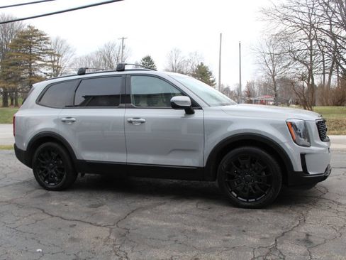 Used 2021 Kia Telluride EX w/ EX Premium Package AWD/4WD image 12