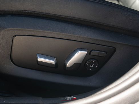 Used 2018 BMW 530i xDrive w/ Premium Package image 39