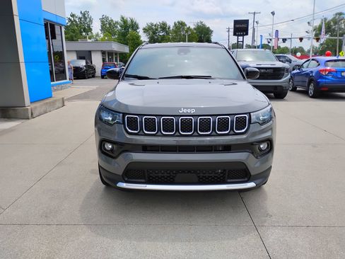 Used 2023 Jeep Compass Limited AWD/4WD image 14