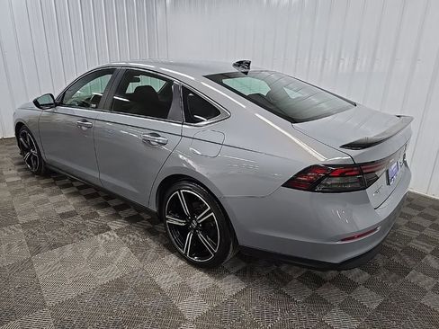 Used 2023 Honda Accord Sport image 9