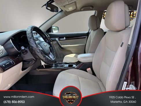 Used 2015 Kia Sorento LX FWD image 2